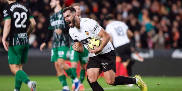 西甲最新积分榜全解析：瓦伦西亚战平比利亚雷亚尔全取三分