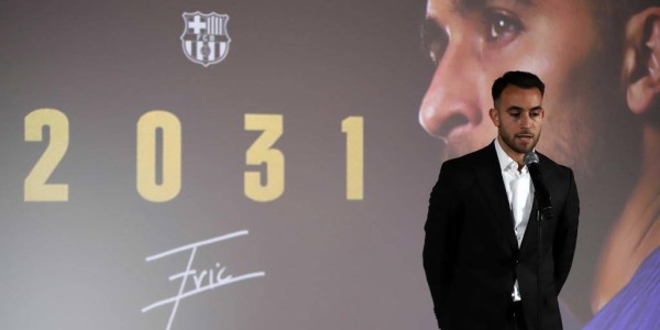 巴萨瞄准热刺悍将！范德芬有望成诺坎普新铁卫